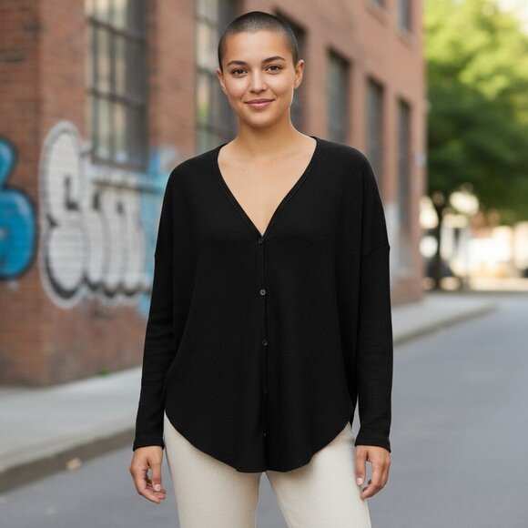 Aritzia The Group Babaton Black Waffle Thermal Button Down Top Oversized Size XS - Picture 1 of 7